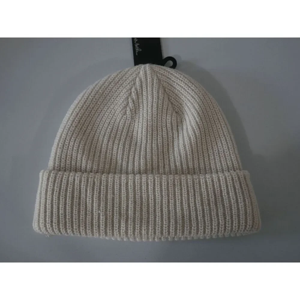 Travis Mathew Elevated Comfort Cloud Beanie - Picture 4 of 6